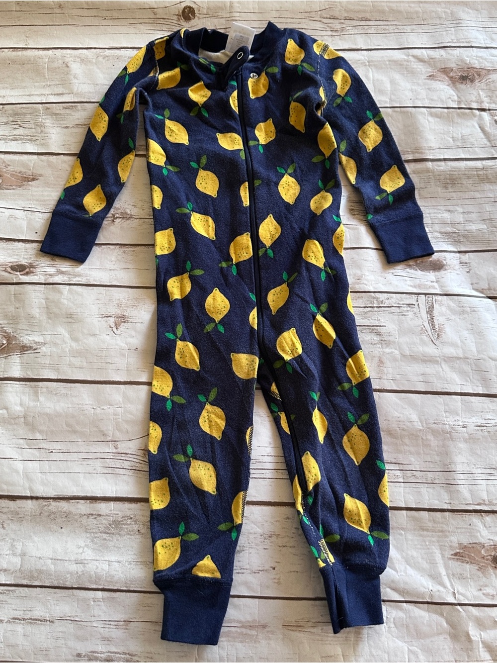 Hanna Andersson navy lemons sleeper fair fade pilling, 85